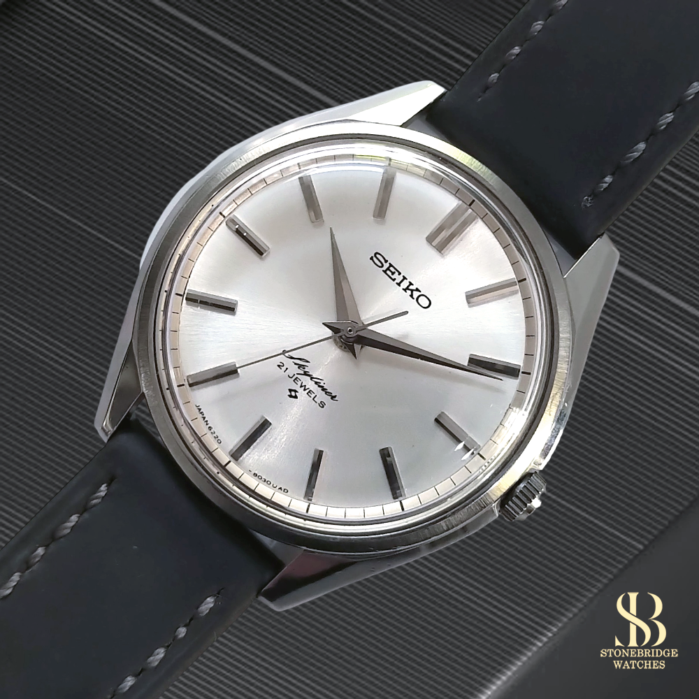 Vintage Seiko Skyliner No Date 6220-8010
